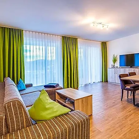 Lagovida Das Ferienresort Am Stoermthaler See Grosspoesna